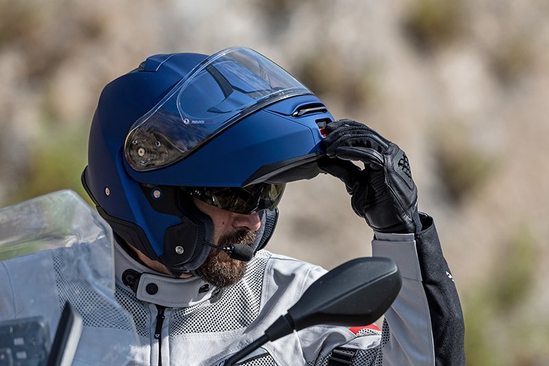 Shoei Neotec 2 helmet in metallic blue llifestyle